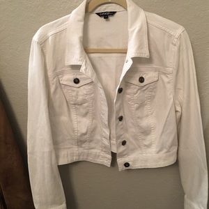 White crop jean jacket